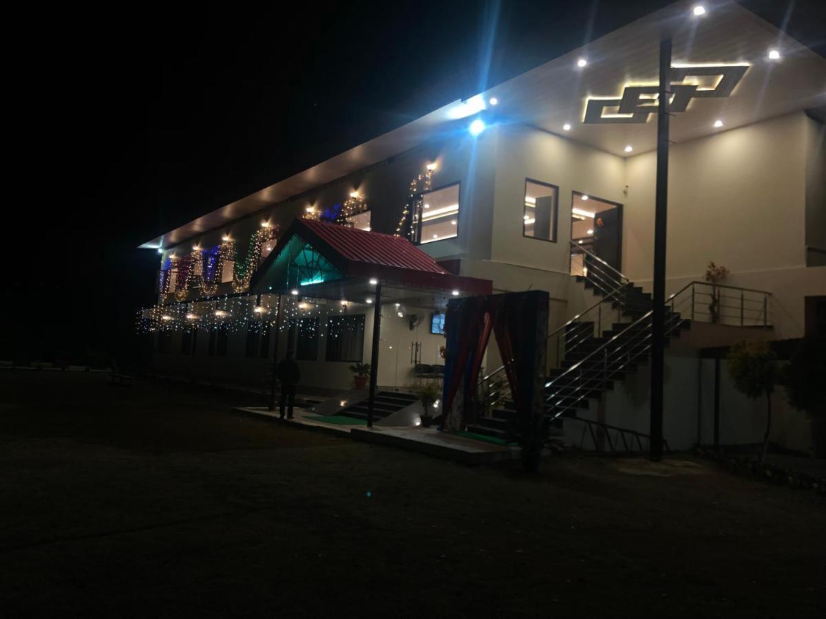 Nakshatra Resort Kunihar 외부 사진